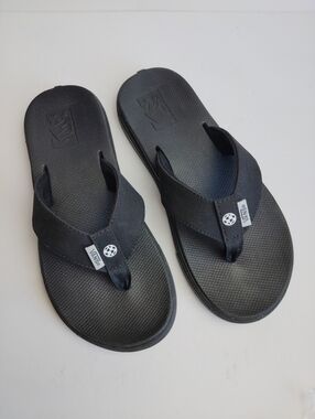 Vans Black Ultra Cush MTE Todos Dias VR3 Flip-Flops Women's 7.5 - Boys 5.5